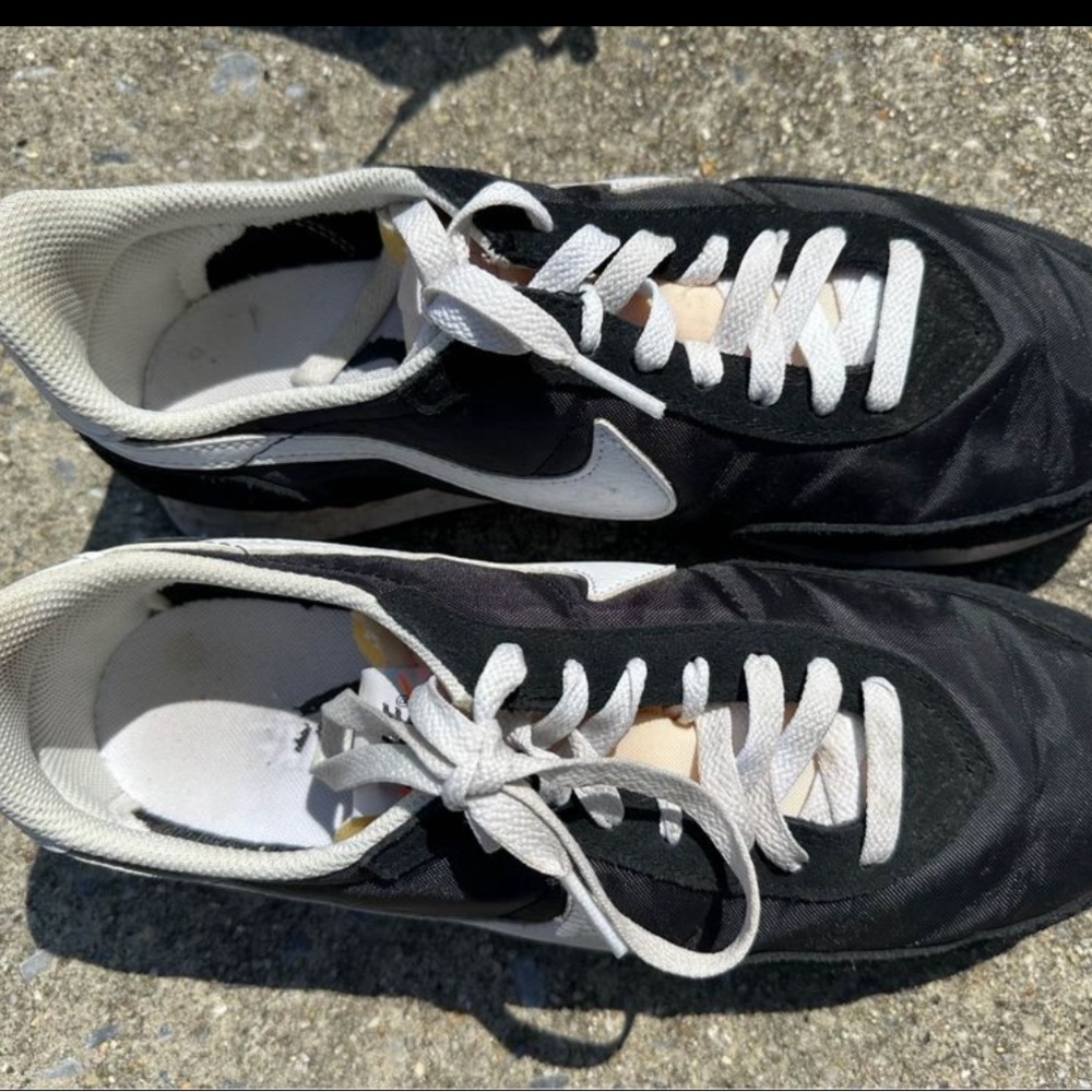 Men’s Nike size 9